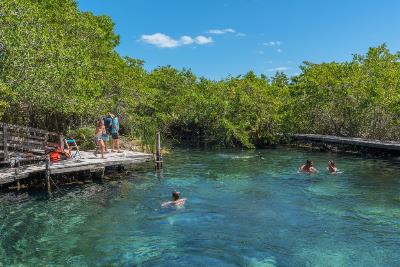 Cenote Yalahau en Isla Holbox